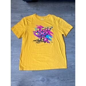 Nike Sportswear Racing Graphic T-Shirt 90s Inspired Just Do It Size Medium